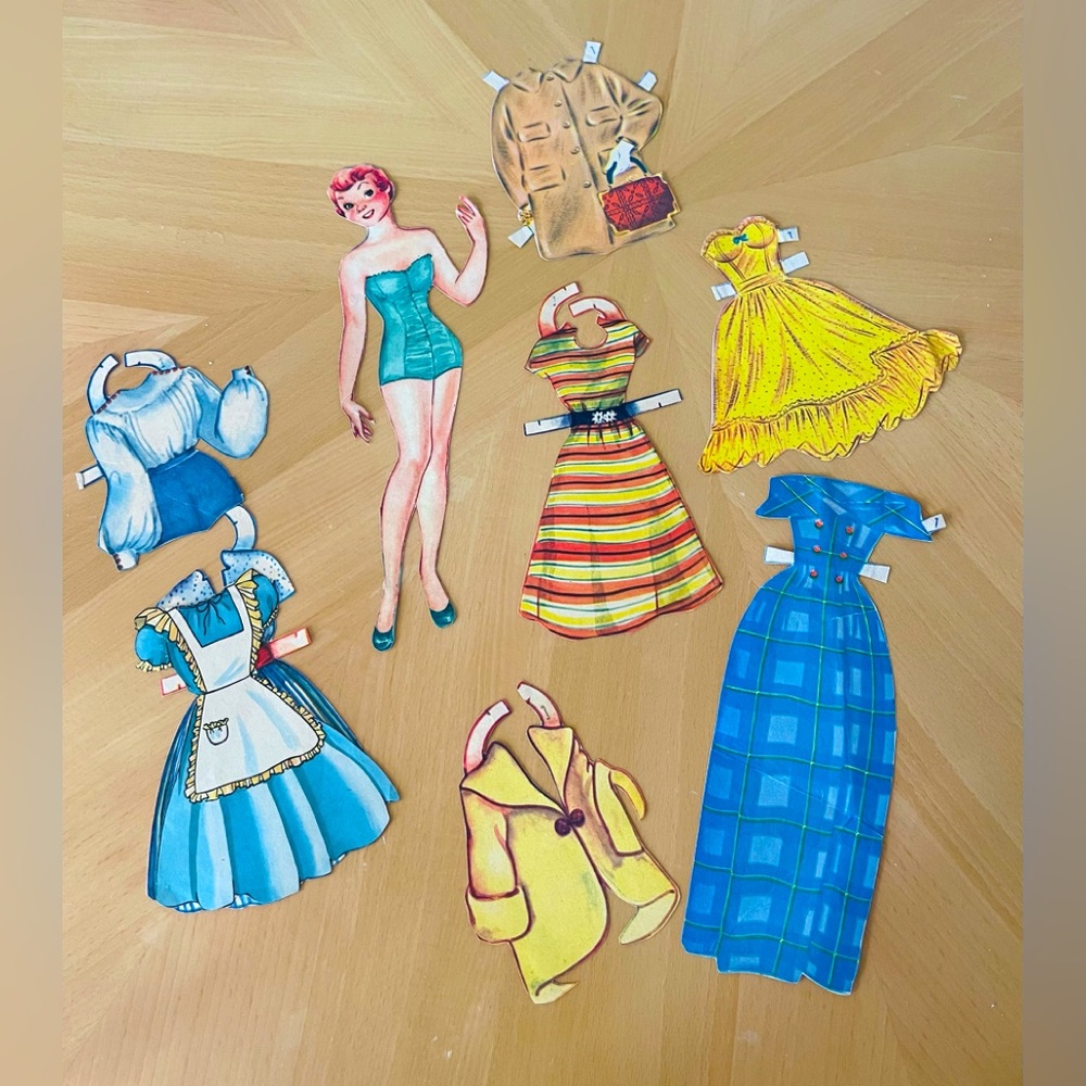 Vintage paper doll set